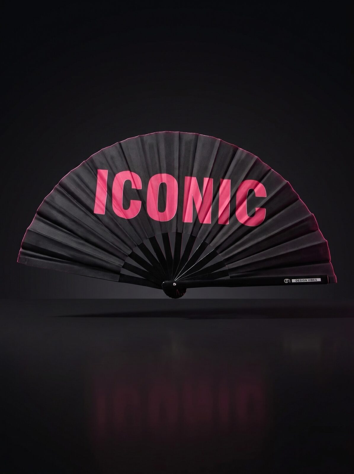 Festival Fan „ICONIC“ v černo-růžové barvě – Rave statement