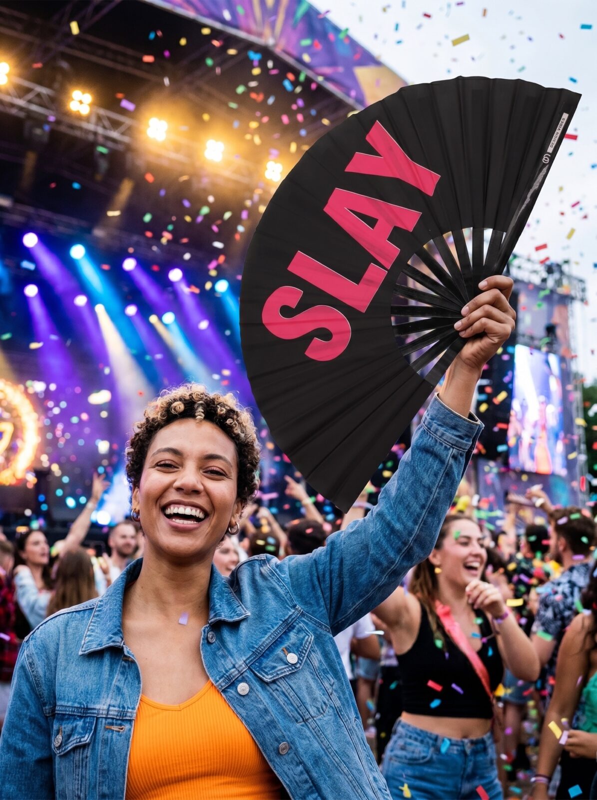 Festival Fan „SLAY“ v černo-růžové barvě – CSD & Rave doplněk – Zobrazení 4