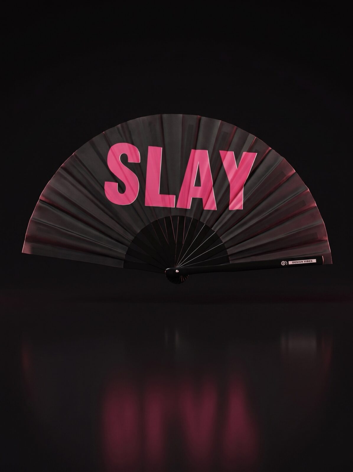 Festival Fan „SLAY“ v černo-růžové barvě – CSD & Rave doplněk