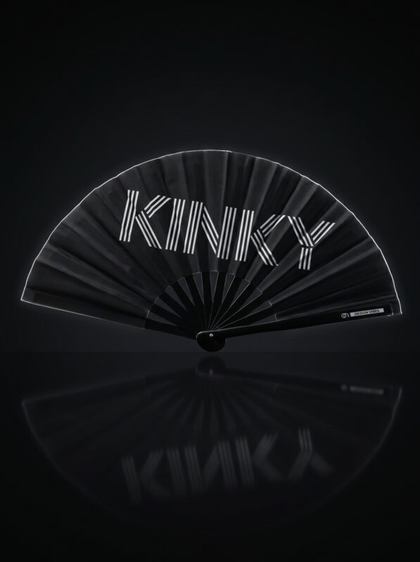 Festival Fan "KINKY" v černé barvě - statement Rave & Pride