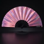 Festival Fan holografické růžové barvy – duhový doplněk Pride – Zobrazení 1