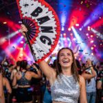 Festival Fan komiks „BANG“ v červené a bílé barvě – Rave & party doplněk – Zobrazení 4