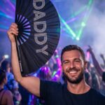 Festival Fan „DADDY“ v černé barvě – Rave & Pride doplněk – Zobrazení 2
