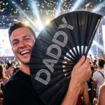 Festival Fan „DADDY“ v černé barvě – Rave & Pride doplněk – Zobrazení 4