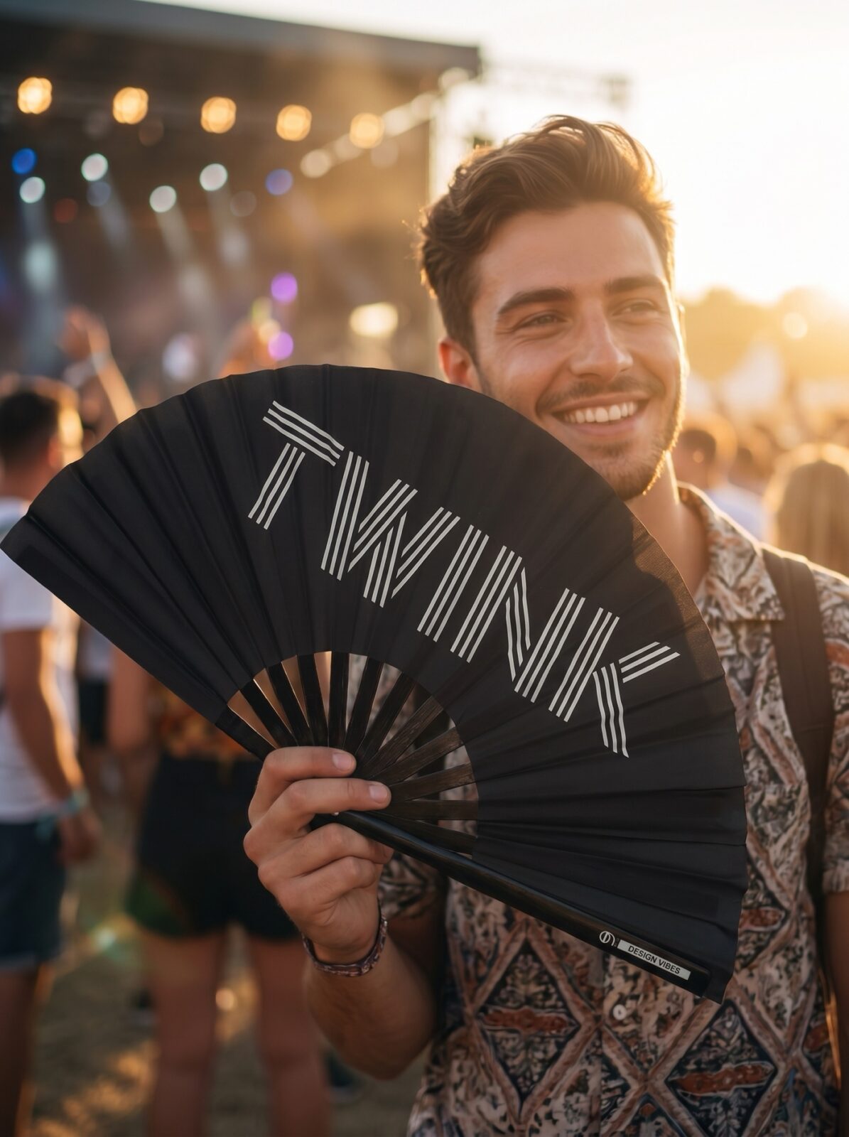 Festival Fan „TWINK“ v černé barvě – statement Rave & Pride – Zobrazení 3