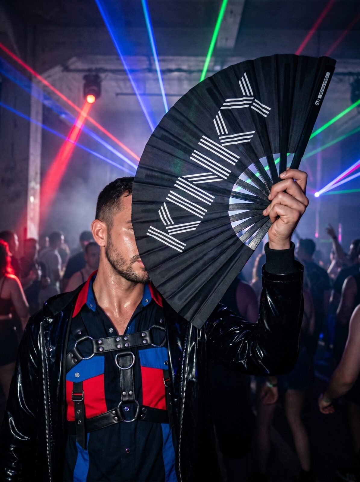 Festival Fan „KINKY“ v černé barvě – statement Rave & Pride – Zobrazení 2