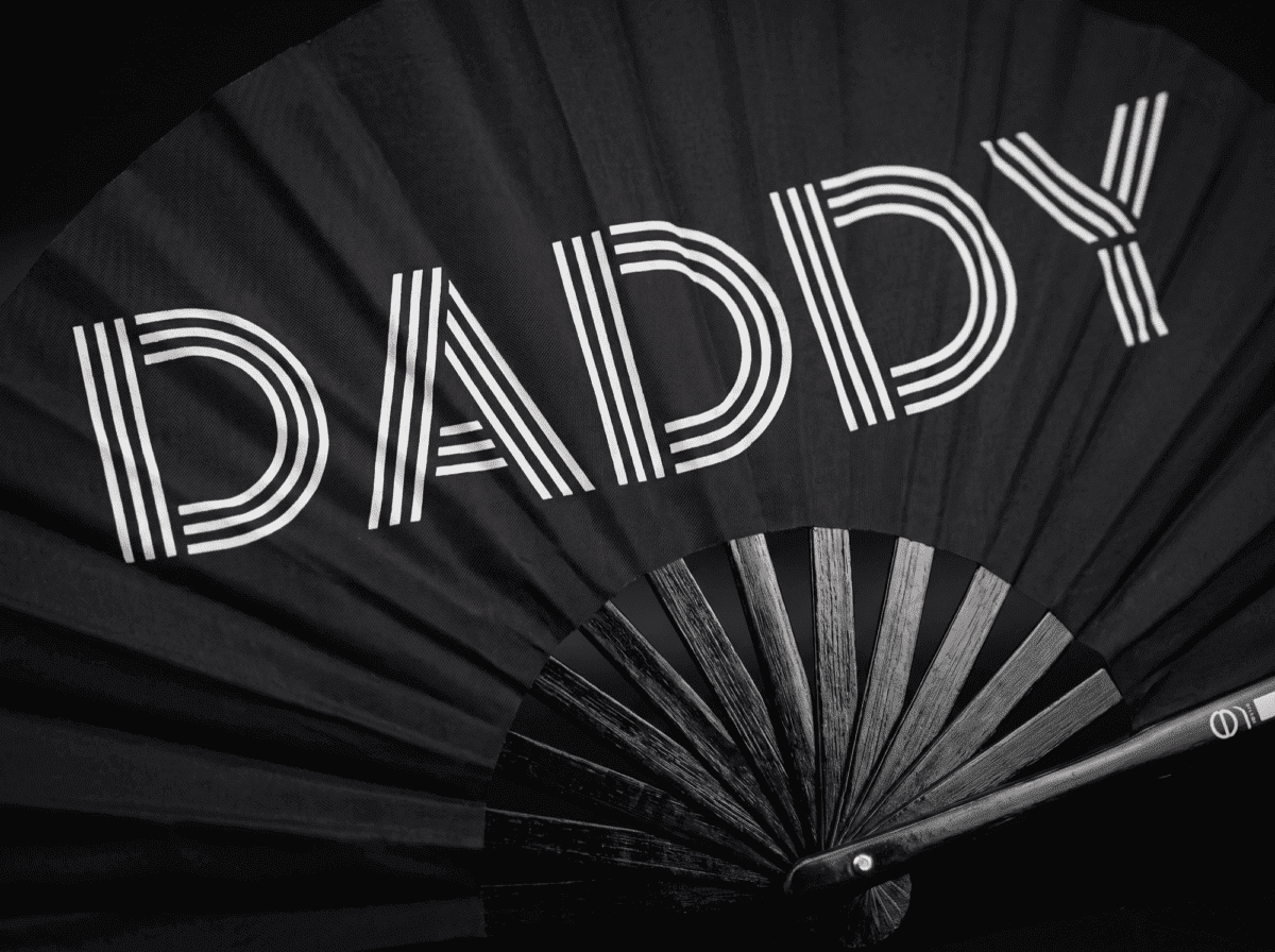 Festival Fan „DADDY“ v černé barvě, doplněk pro Rave a Pride, Zobrazení 6