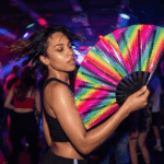 Festival Fan, průhledný s duhovými pruhy pro CSD a Pride, Zobrazení 2