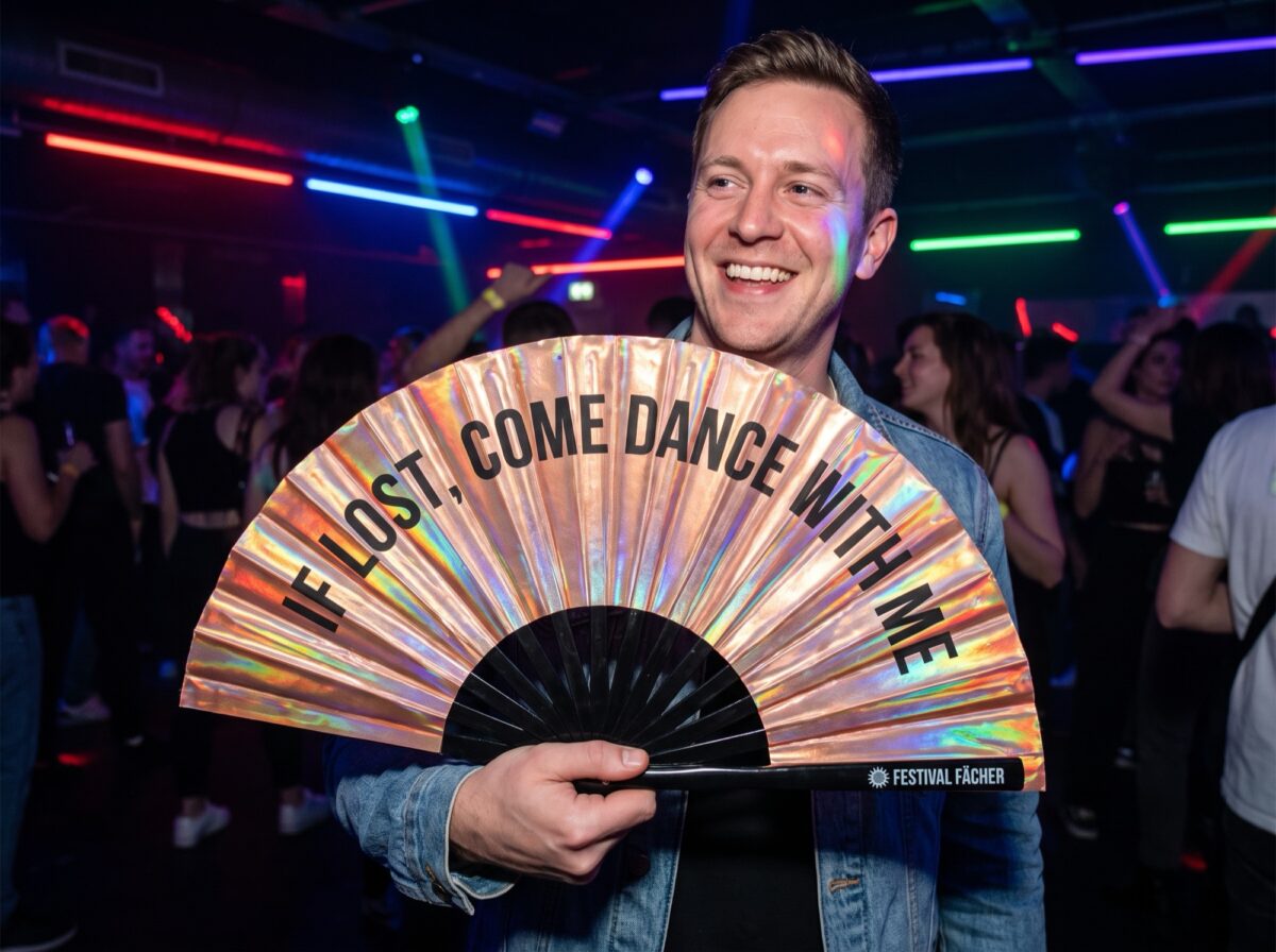 Festival Fan „IF LOST, COME DANCE WITH ME“ z holografické mědi pro festivaly a Rave party, Zobrazení 2