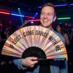 Festival Fan „IF LOST, COME DANCE WITH ME“ z holografické mědi pro festivaly a Rave party, Zobrazení 2