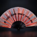 Festival Fan „IF LOST, COME DANCE WITH ME“ z holografické mědi pro festivaly a Rave party, Zobrazení 1