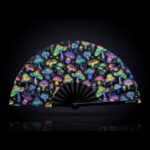 Festival Fan s neonovými houbami – pestré na černém pozadí pro psytrance a Goa, Zobrazení 1