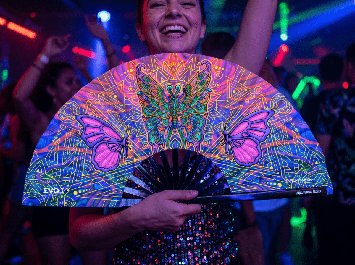 Festival Fan „Motýlí mandala, fialový“ pro psytrance a festivaly, Zobrazení 2