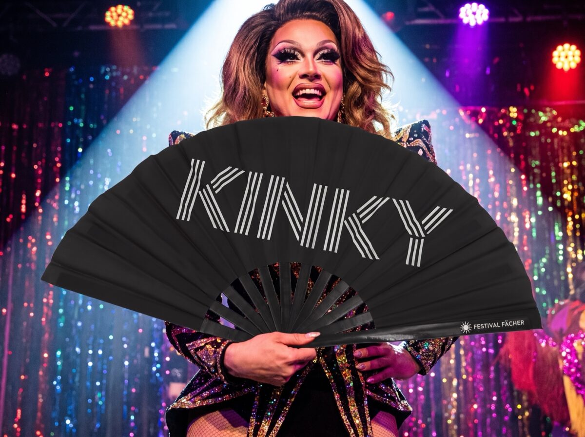 Festival Fan „KINKY“ v černé barvě, s motivy Rave a Pride statement, Zobrazení 5